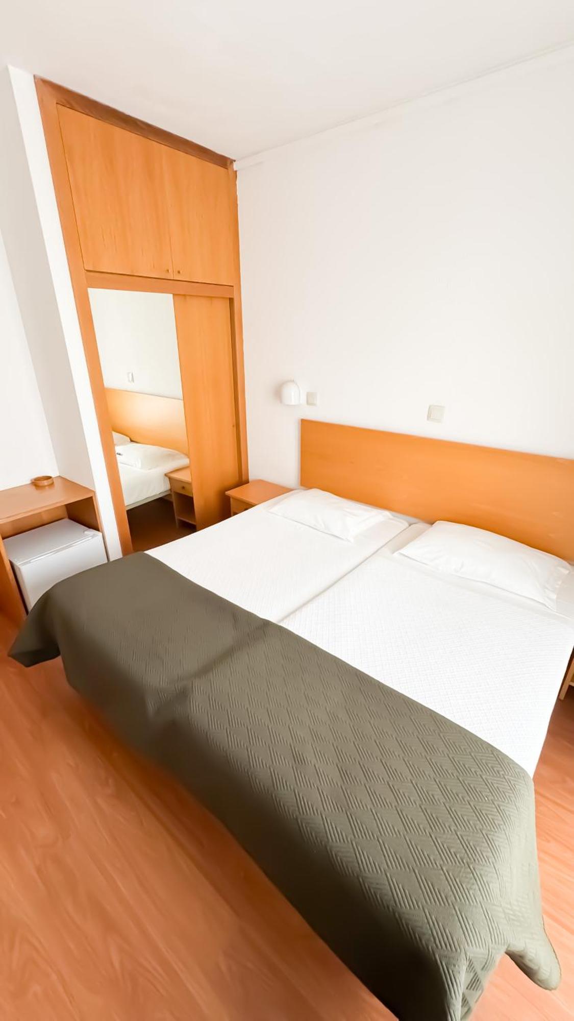 Hotel Mar Azul Ешпиньо Екстериор снимка